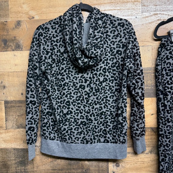 Soma WKND Leopard Print Velour Lounge Set Hoodie Pants Gray Black Size S - Picture 3 of 10